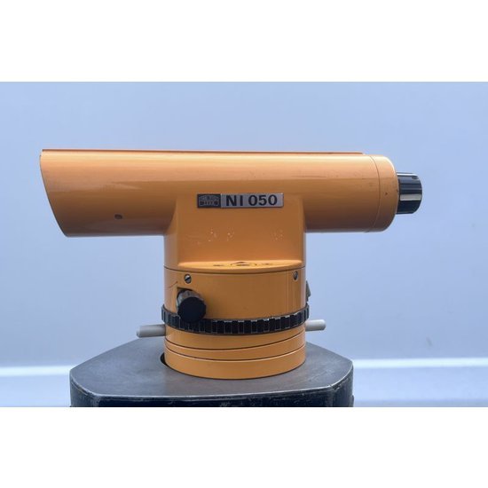 Nivelační přístroj Zeiss Ni 050